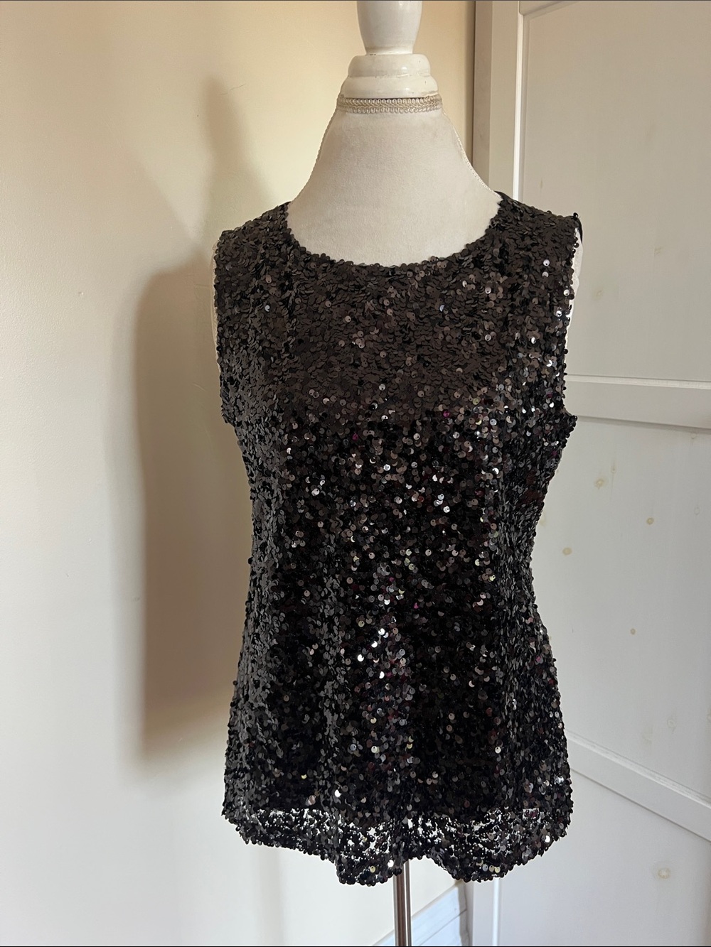 Talbots Black Sequin Front Sleeveless Top Knit Back Tank Medium NWOT